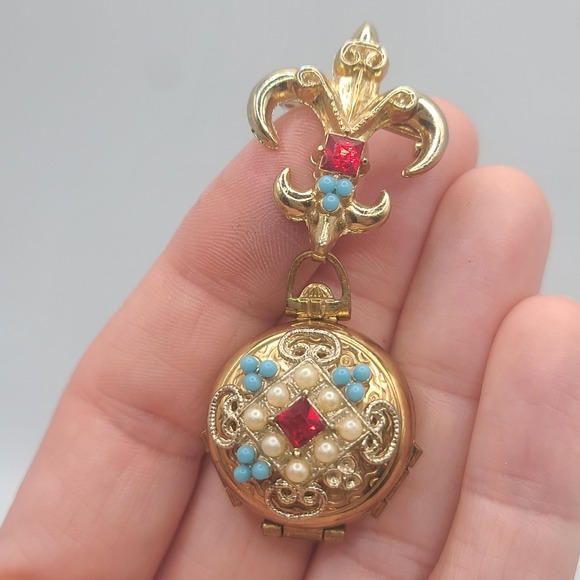 CHRISTIAN DIOR Vintage La Rose de Dior Brooch For Sale at
